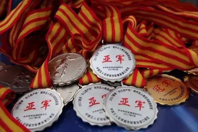 瓦伦西亚年轻边锋巴勃罗-洛佩斯经历重伤回归赛场